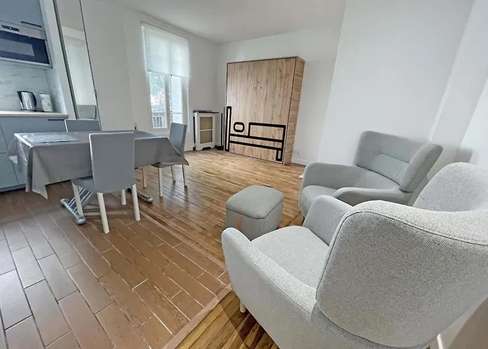 Appartement Entier Calme - Parking Free - Proche Paris Et Chateau - Wifi Hd