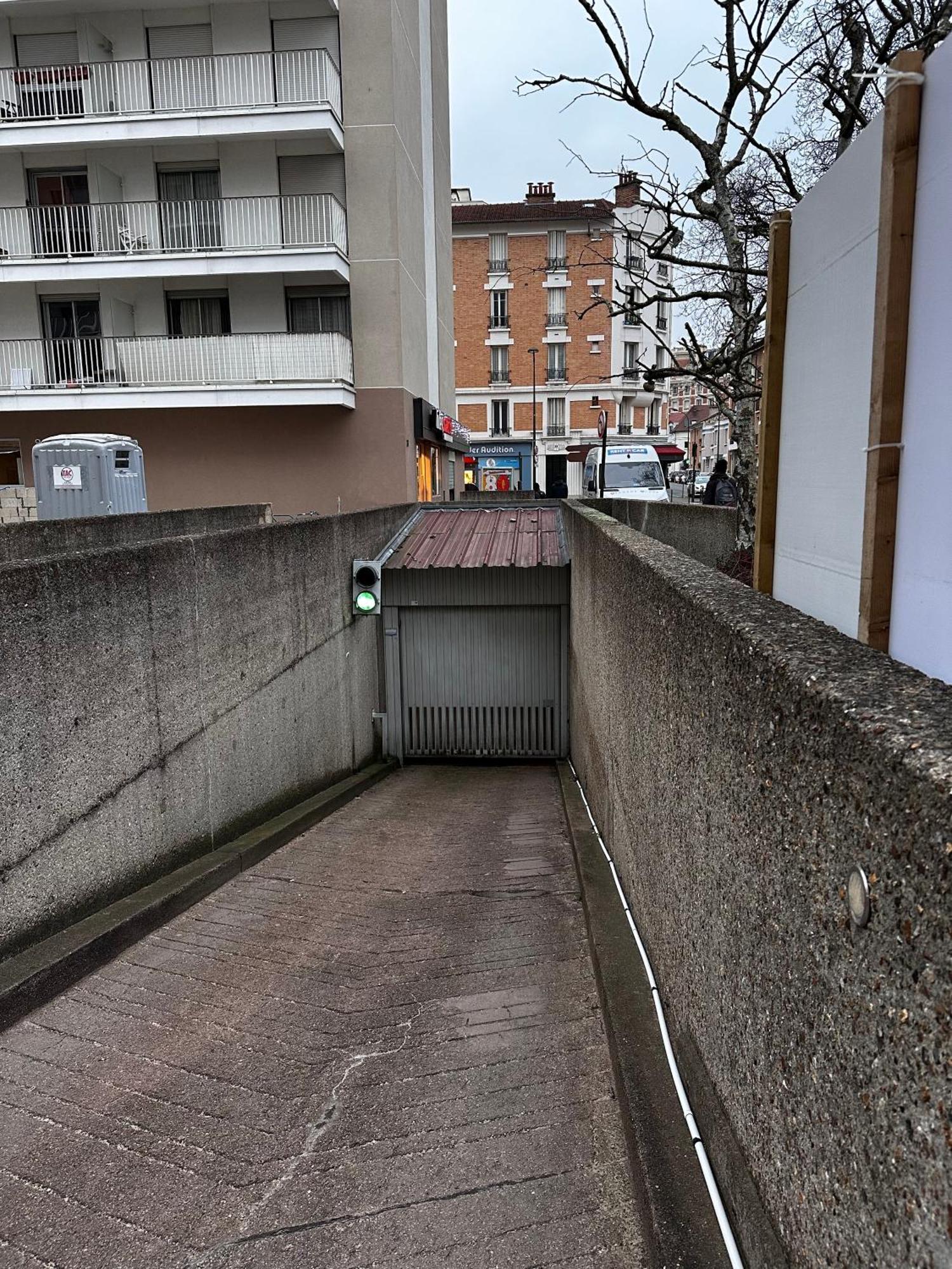 Apartment Entier Calme - Parking Free - Proche Paris Et Chateau - Wifi Hd